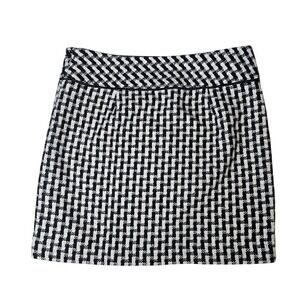 Loft Anne Taylor Tweed Mini Skirt Black and White Size 8 Waist 16 Length 18